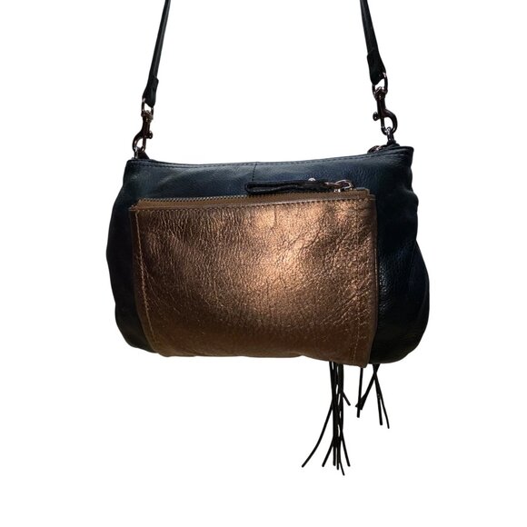 B. Makowsky Women’s Black & Bronze Leather With Fringe Zippered Crossbody Bag - Picture 3 of 15